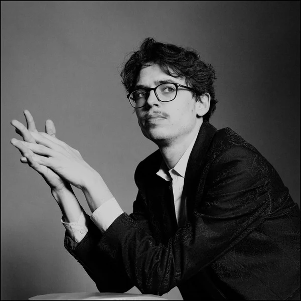Lucas Debargue, Pianista